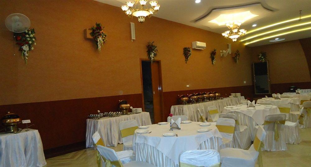 Bhairavgarh Palace 4*