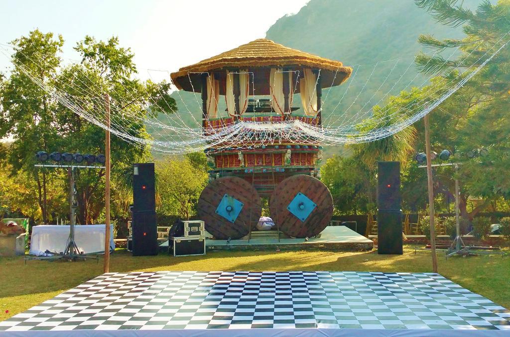 The Royal Retreat & Resort