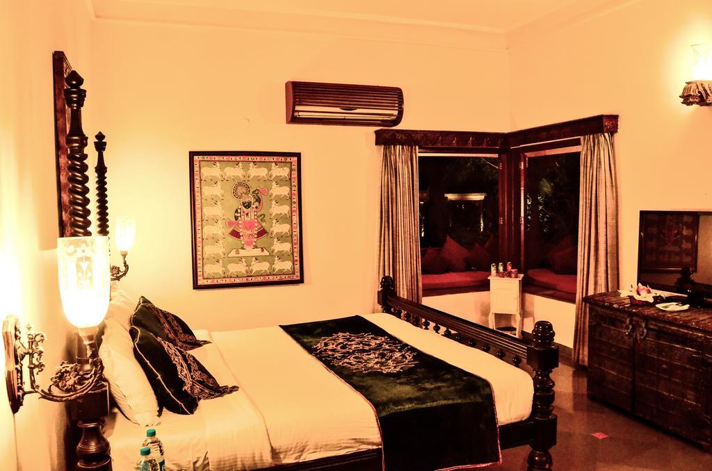 Resort The Royal Retreat & 4*