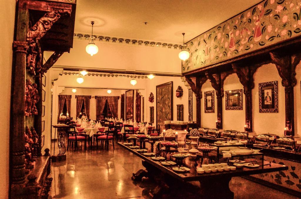 The Royal Retreat & 4*
