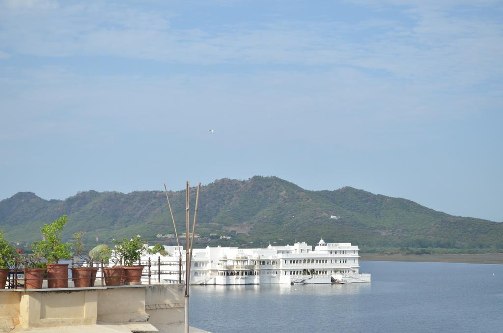 Raj Niwas