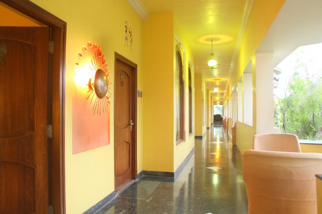 Juesta Rajputana & Convention Centre, 5* Udaipur