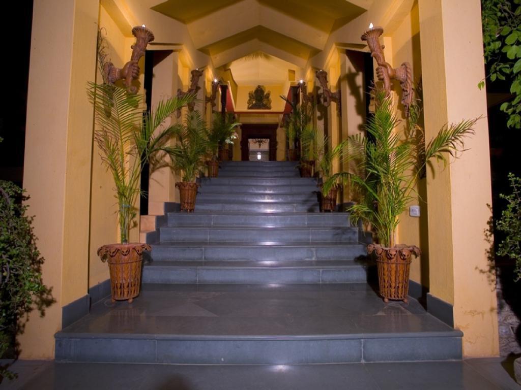 The Royal Retreat & Resort 4*
