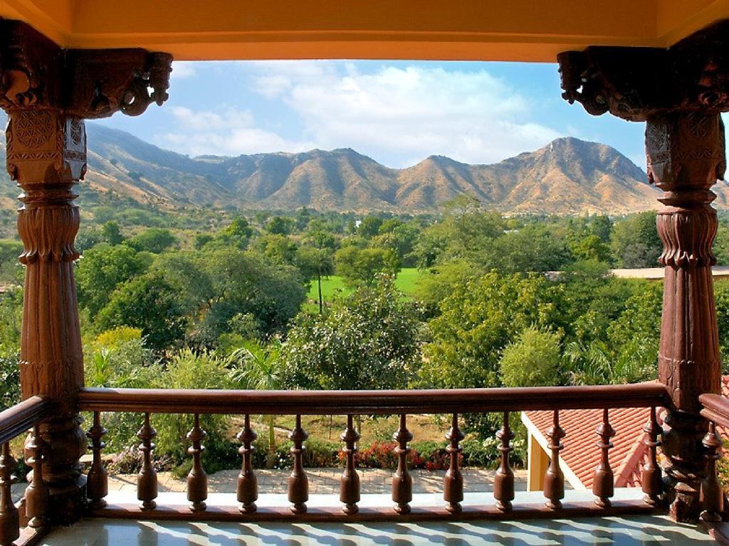The Royal Retreat & Resort