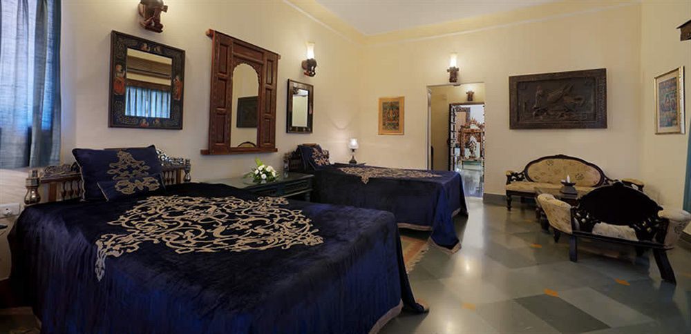 Resort The Royal Retreat &