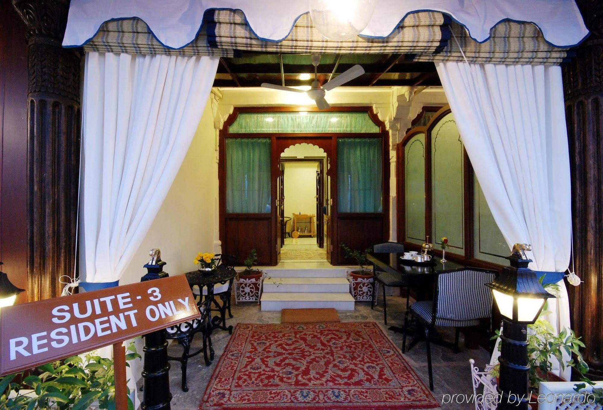 Jagmandir Island Palace - Grand Heritage Hotel Udaipur