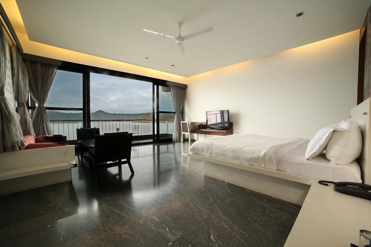 Resort Jaisamand Island 4*
