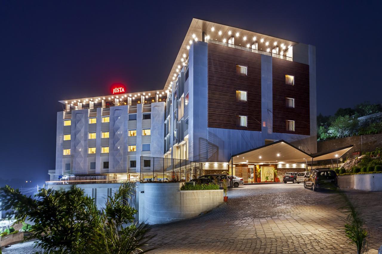 Juesta Sajjangarh & Spa, 5*