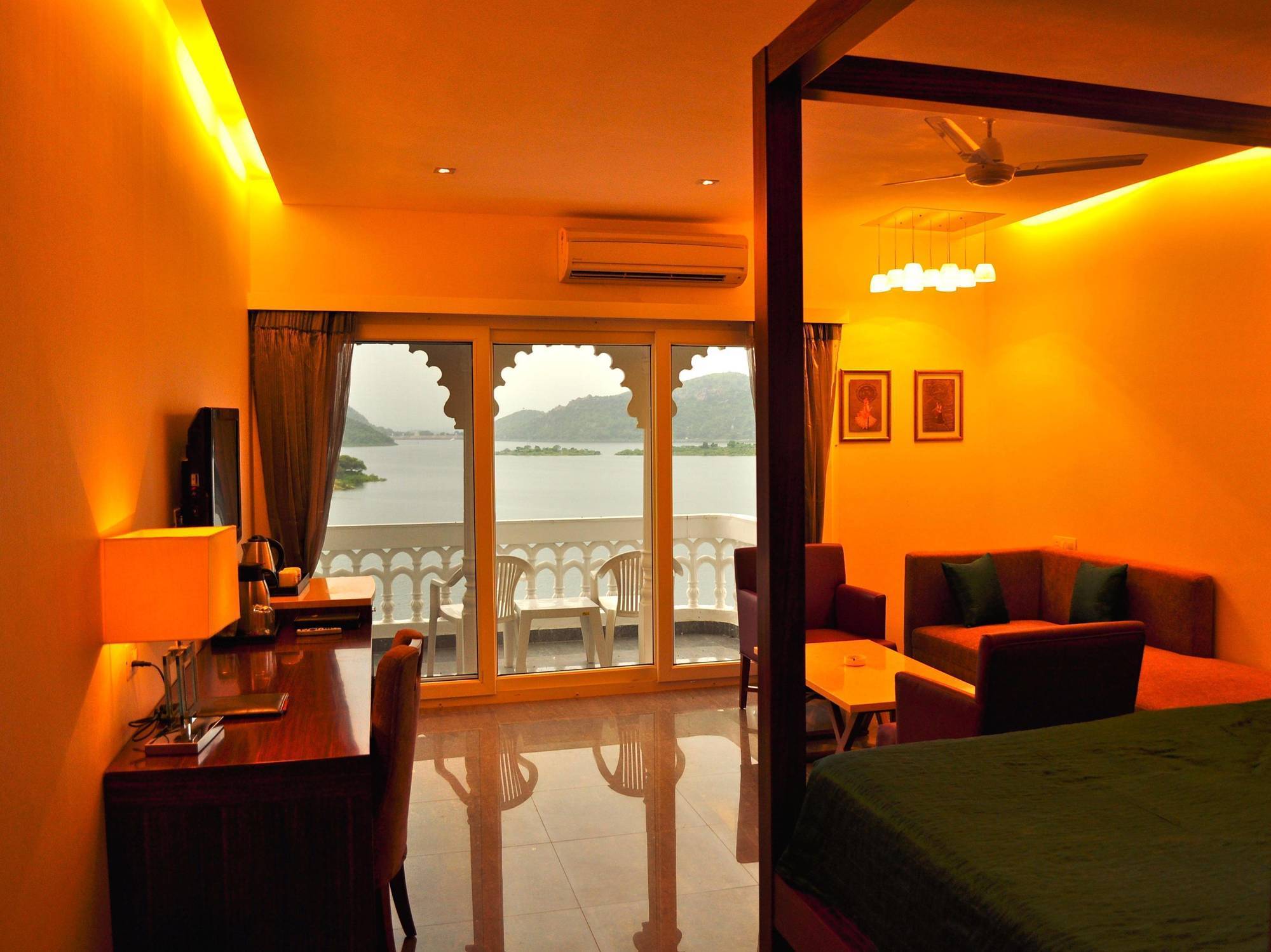 Jaisamand Island Resort Udaipur