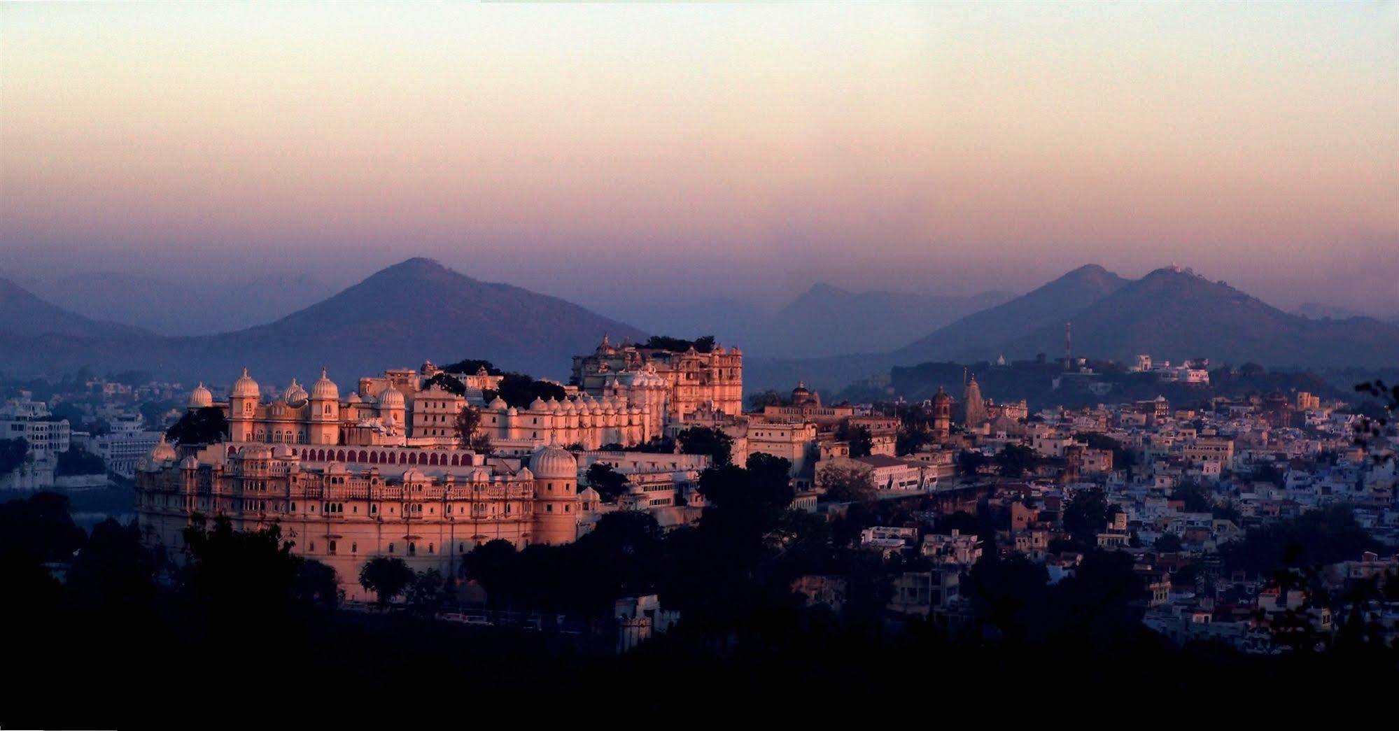 Shiv Niwas Palace By Hrh Group Of Udaipur