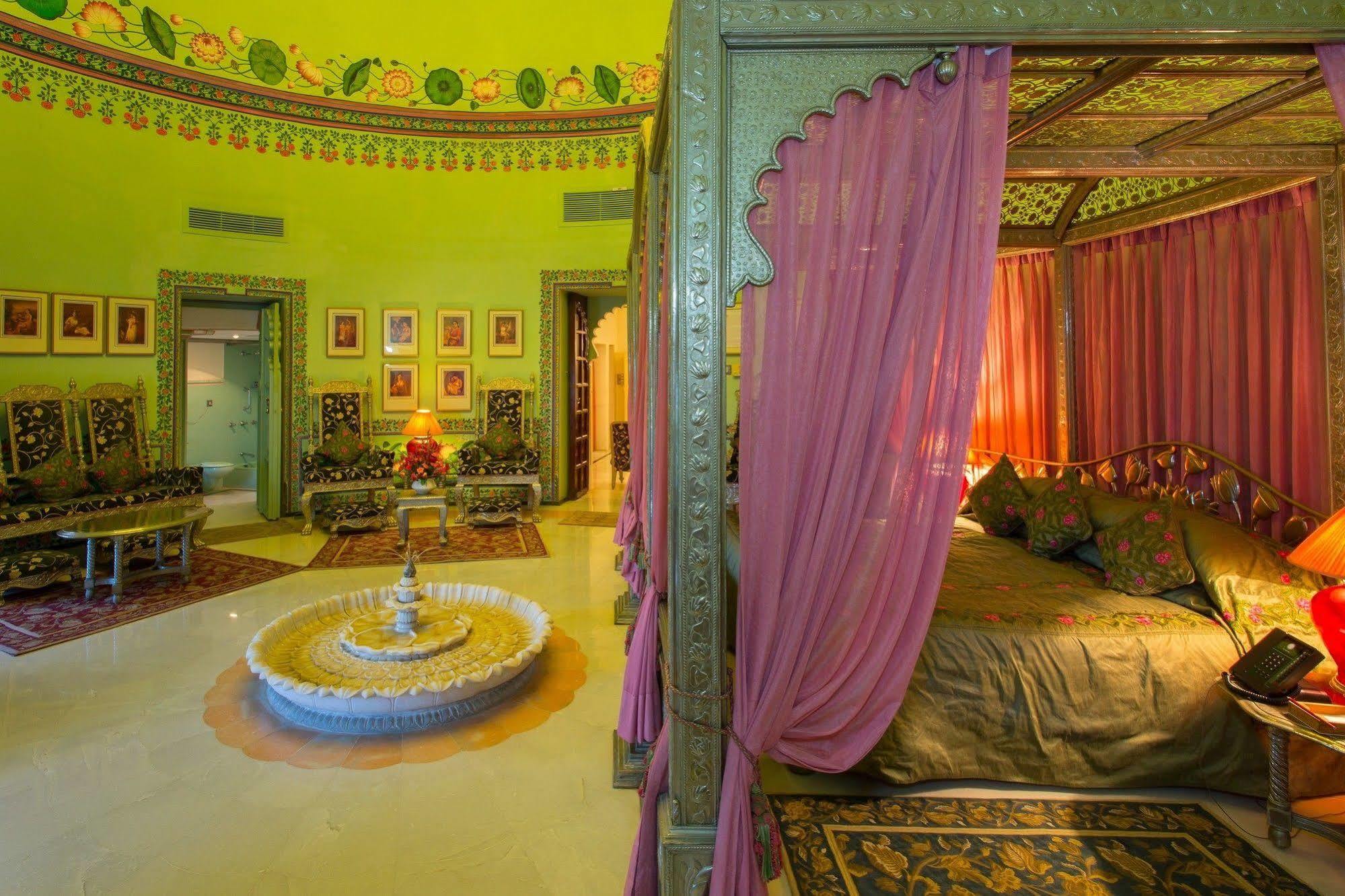 Shiv Niwas Palace By Hrh Group Of Hotel Udaipur