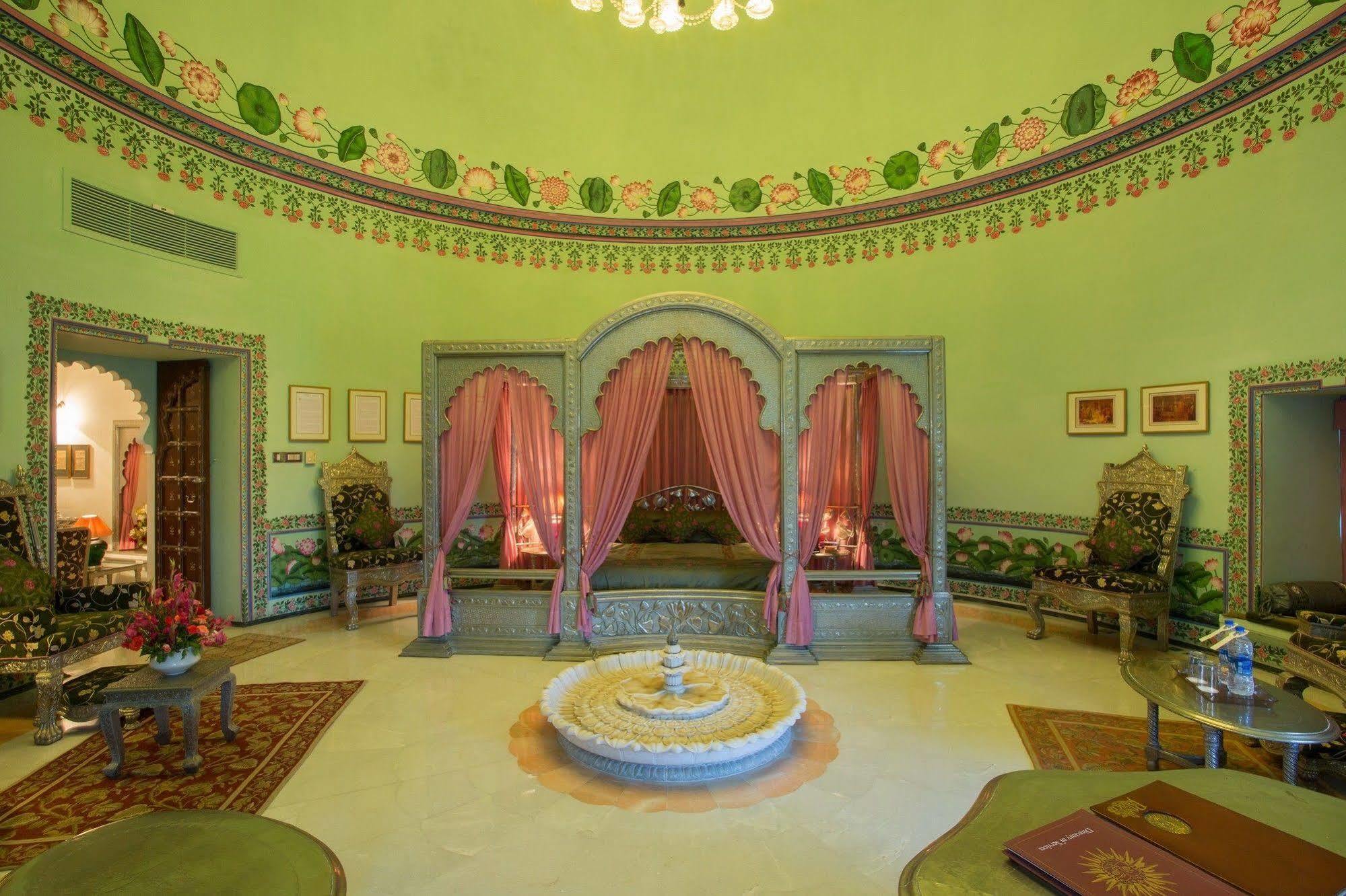 Hotel Shiv Niwas Palace By Hrh Group Of Udaipur