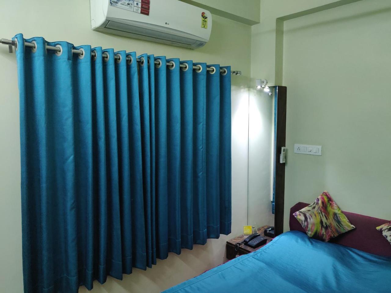 Padmini Palace 2*