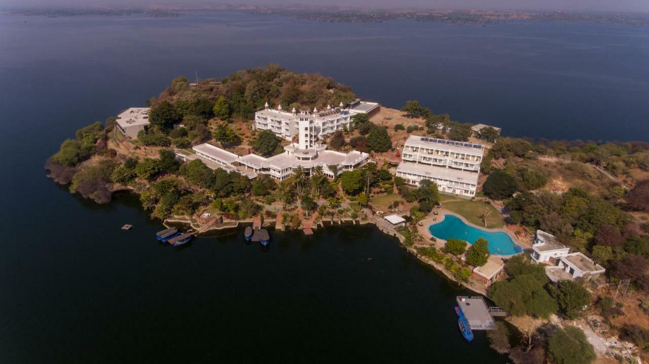 Resort Jaisamand Island 4*