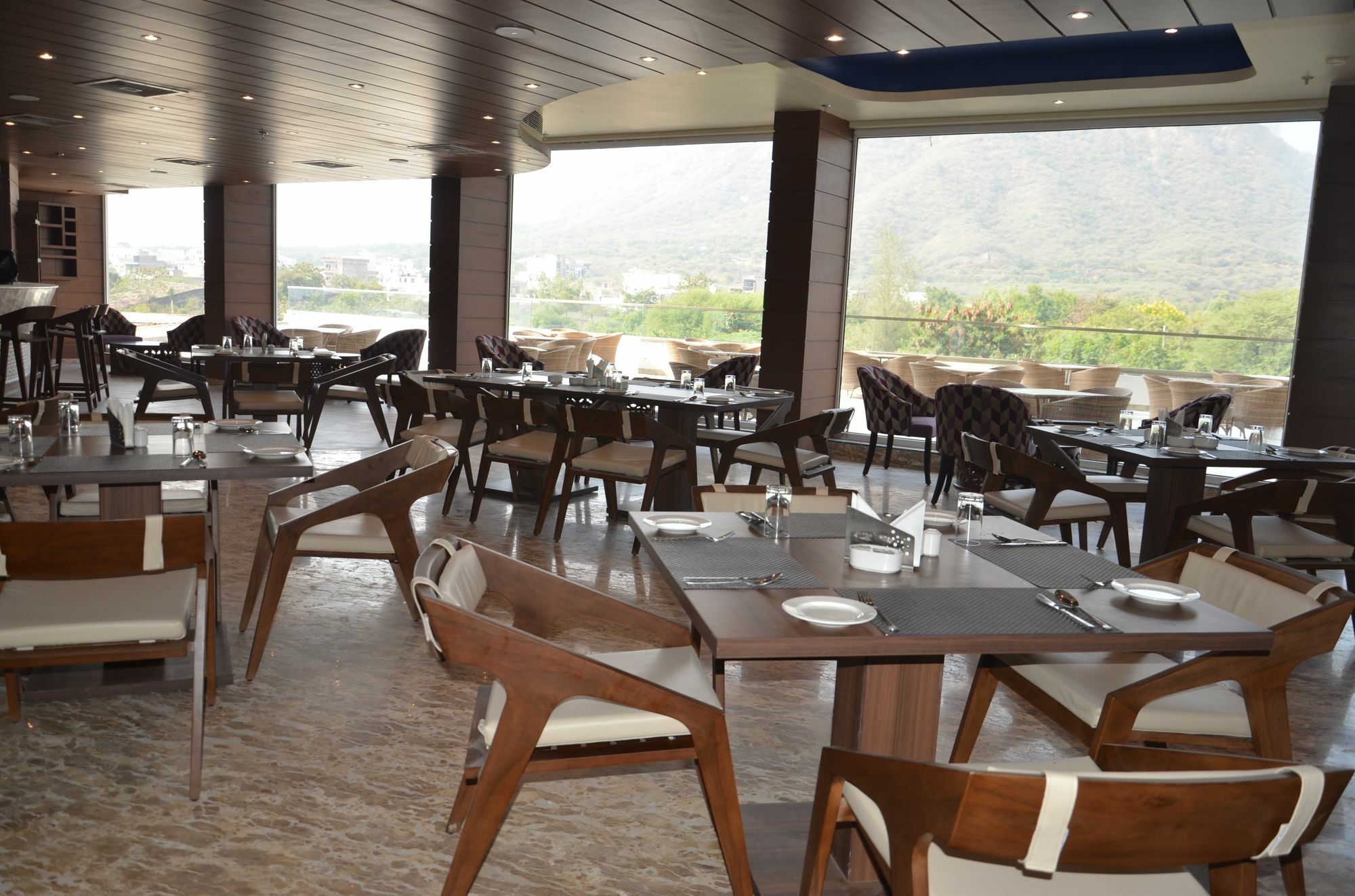 Resort Juesta Sajjangarh & Spa,