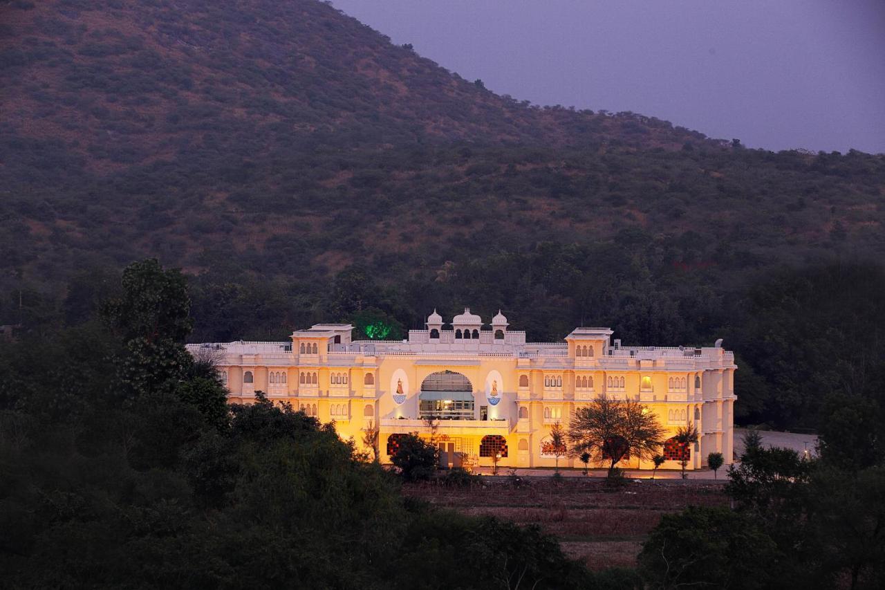 Resort Shouryagarh & Udaipur