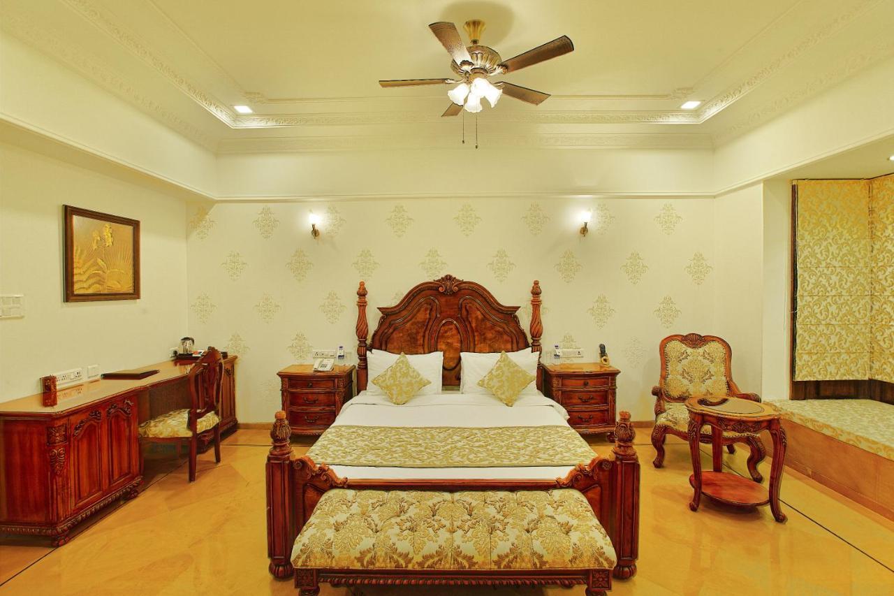 Resort Shouryagarh &