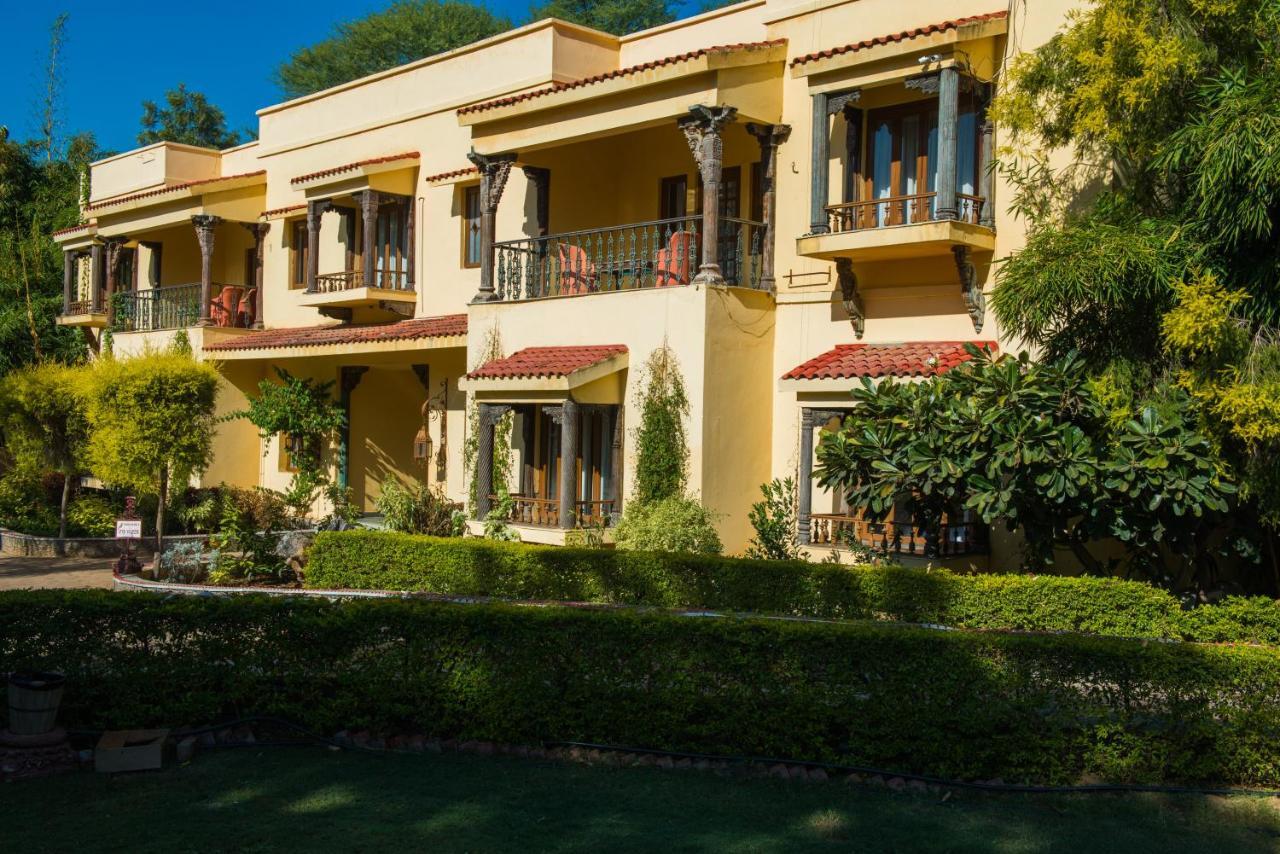 The Royal Retreat & Resort