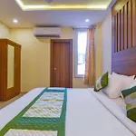 Sky Blu Hotel And Rooftop Restaurant