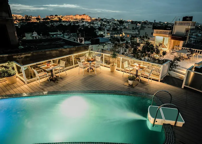 Tripli Hotels Shambhu Villas