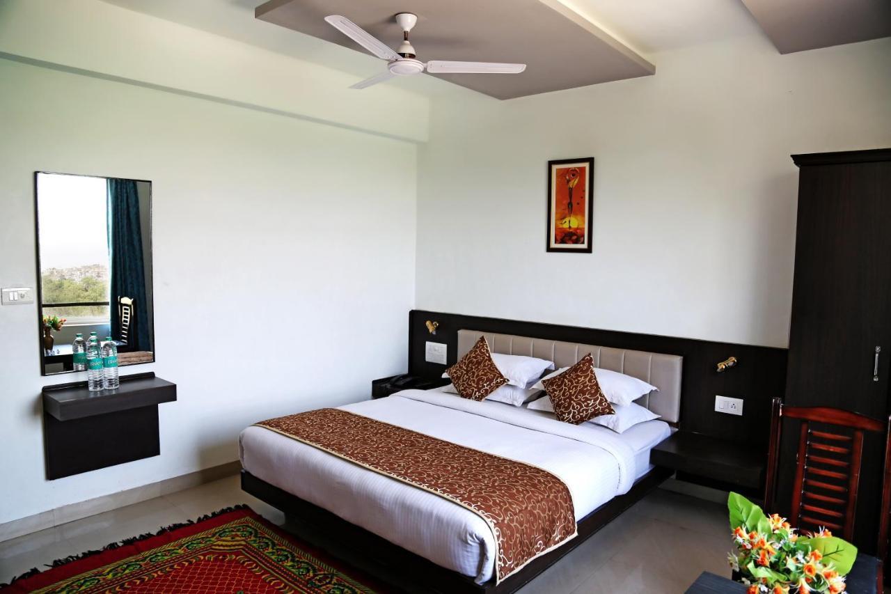 Hotel Narayans Leela