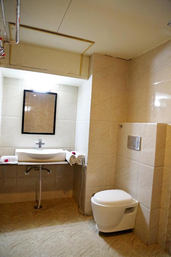 Hotel Narayans Leela Udaipur