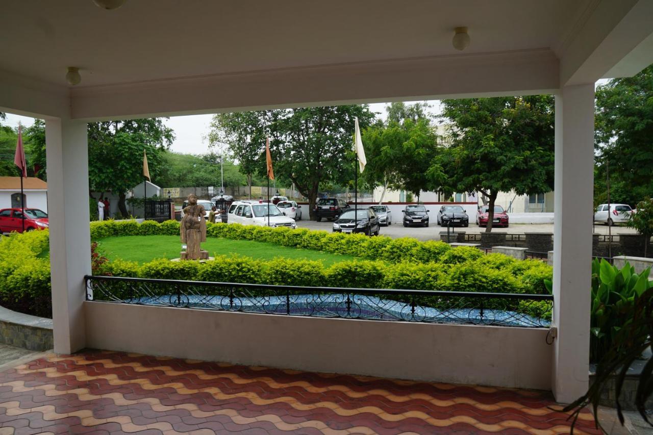 Resort Amantra Shilpi & Udaipur