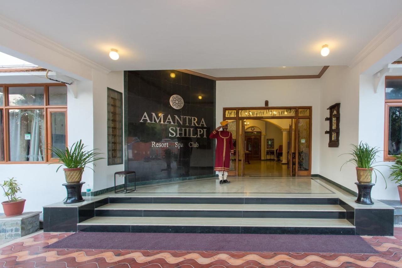 Amantra Shilpi & 3*