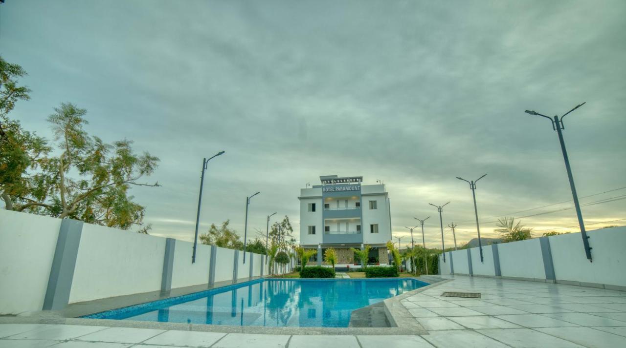 Hotel Paramount 3*
