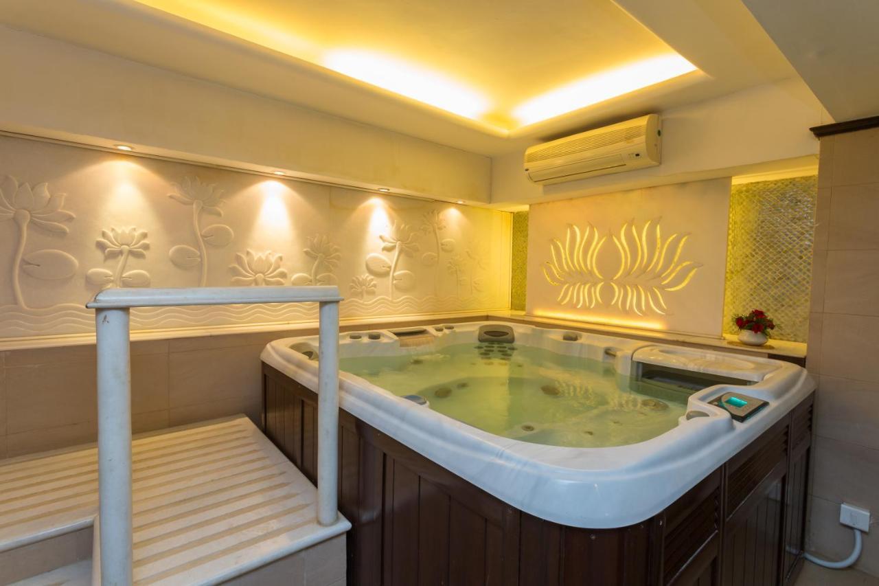 Hotel Jagmandir Island Palace - Grand Heritage 5*