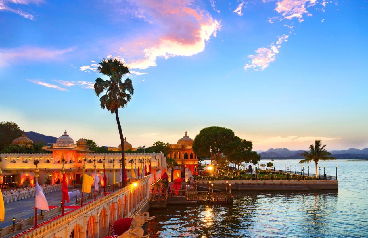 Jagmandir Island Palace - Grand Heritage Hotel