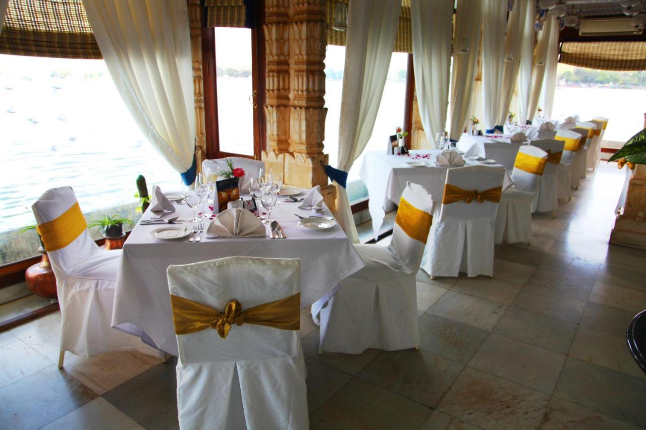 Jagmandir Island Palace - Grand Heritage 5* Udaipur