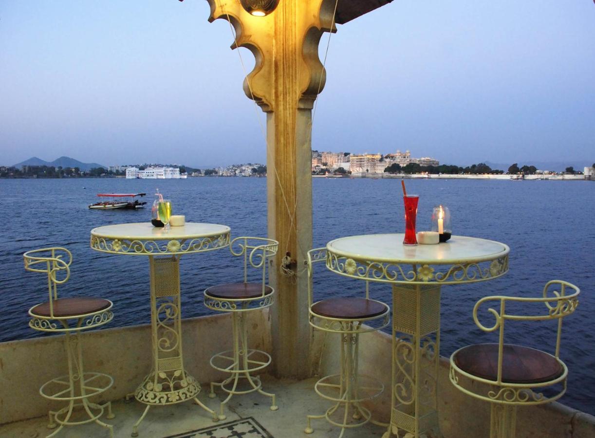 Hotel Jagmandir Island Palace - Grand Heritage 5*