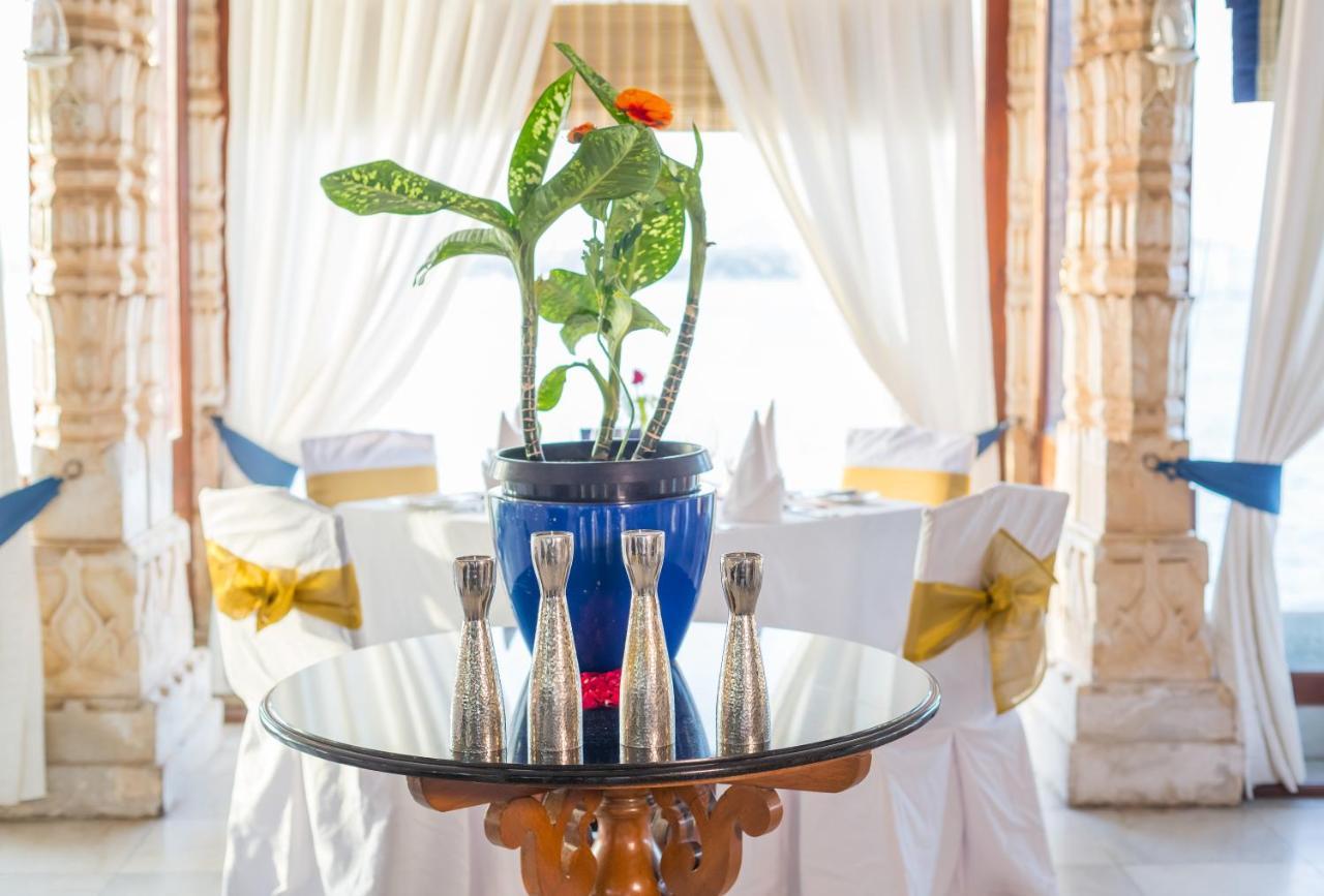 Jagmandir Island Palace - Grand Heritage Hotel 5*