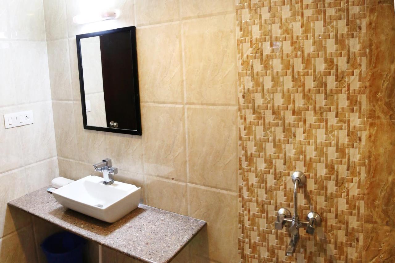 Hotel Narayans Leela Udaipur