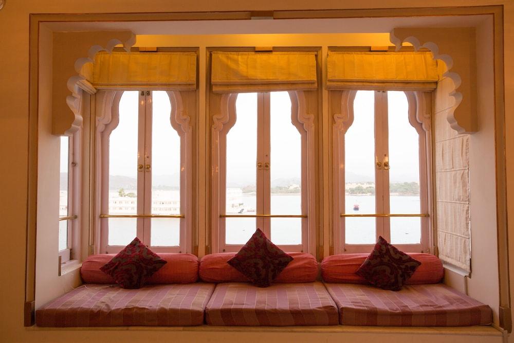 Taj Fateh Prakash Palace Hotel