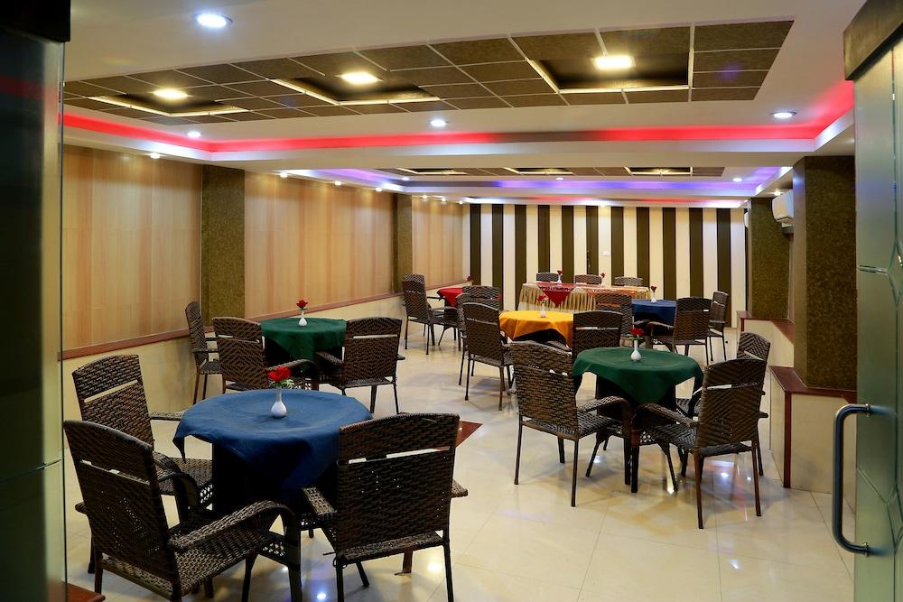 Hotel Royal Palm - A Budget In Udaipur