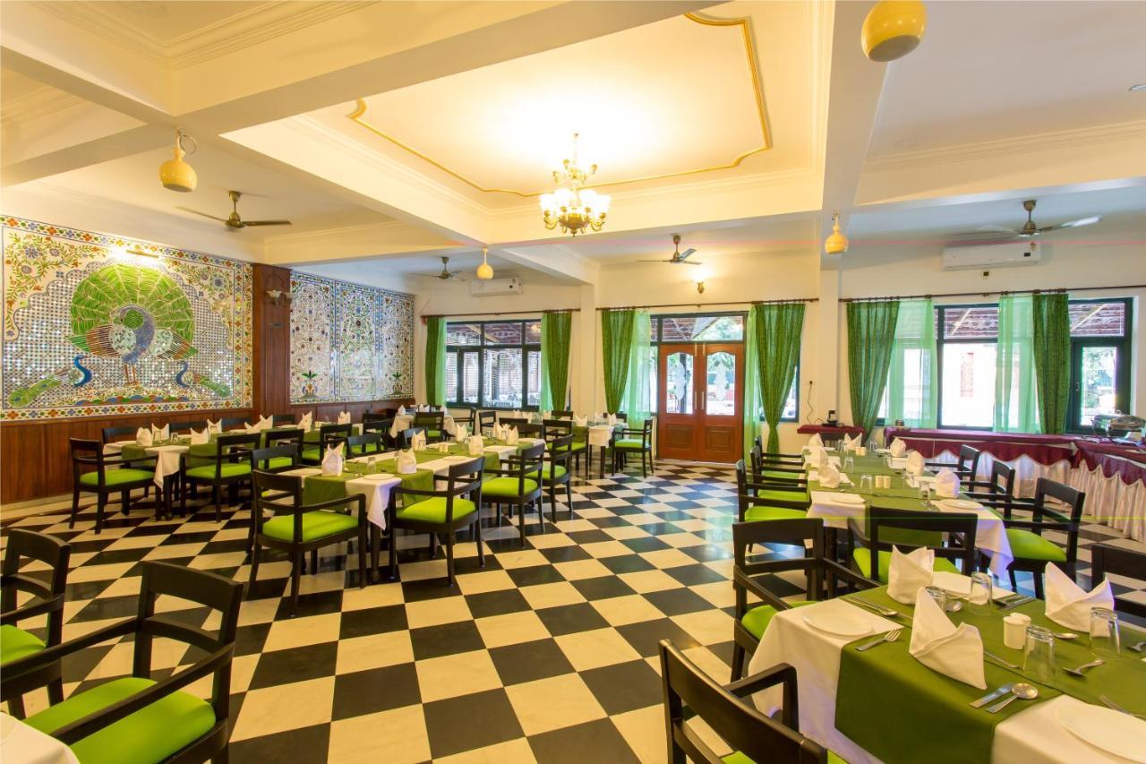 Amantra Shilpi & 3*