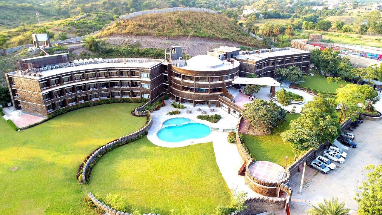 Seasons Park Hotel 3*