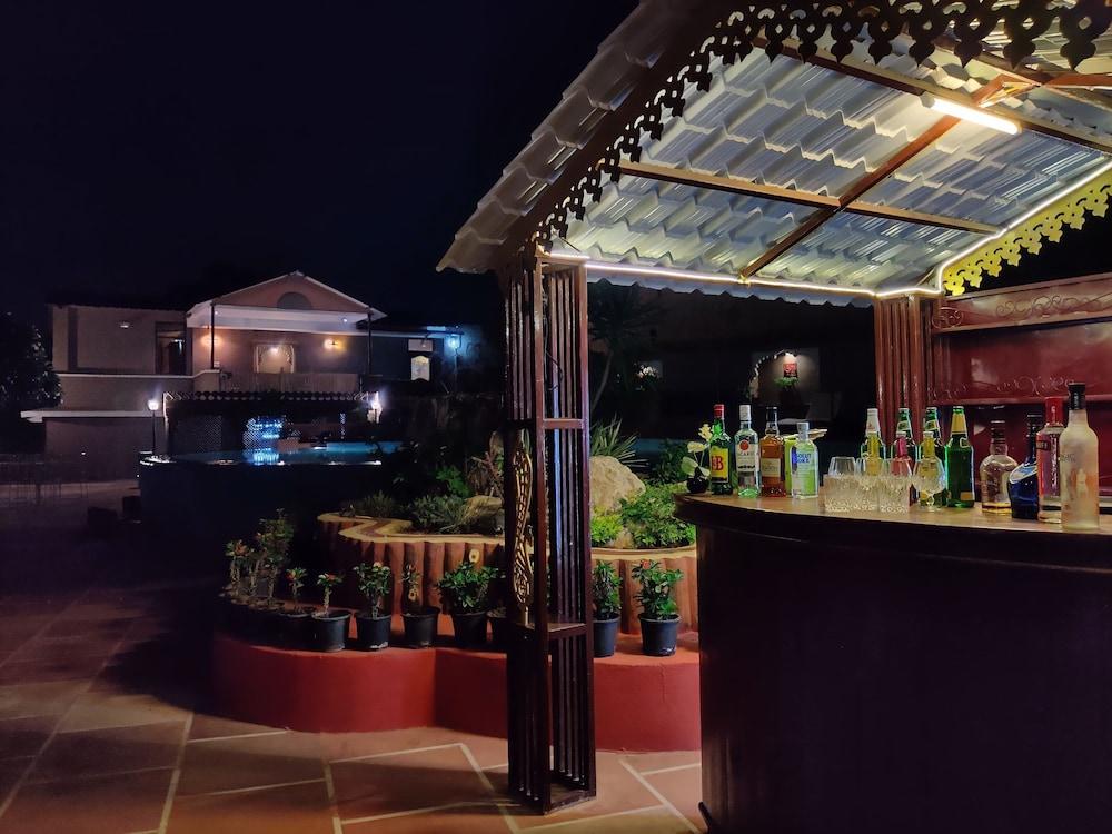 Resort Araliayas & 4*