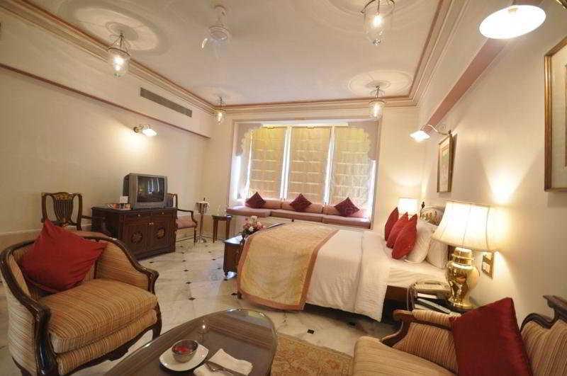Hotel Taj Fateh Prakash Palace 5*