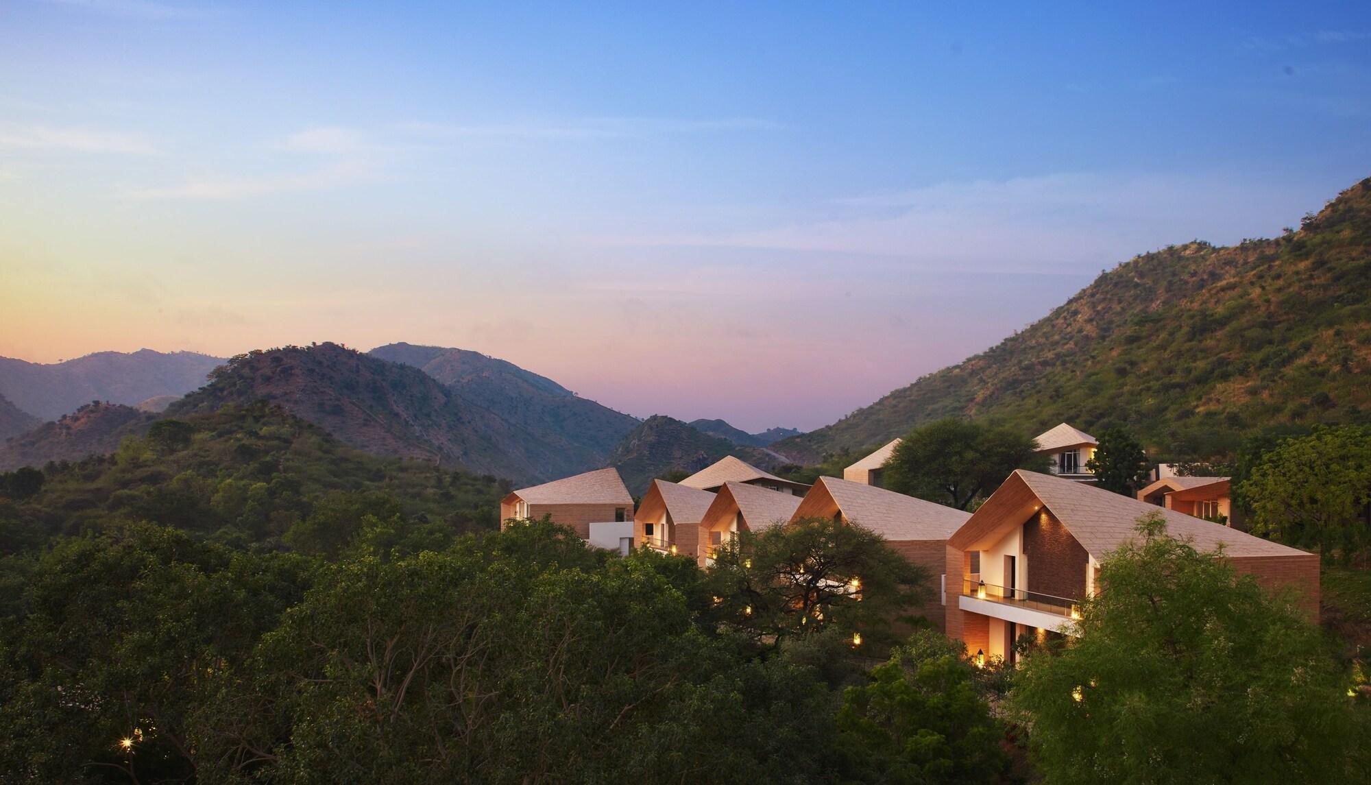 Hotel Taj Aravali &