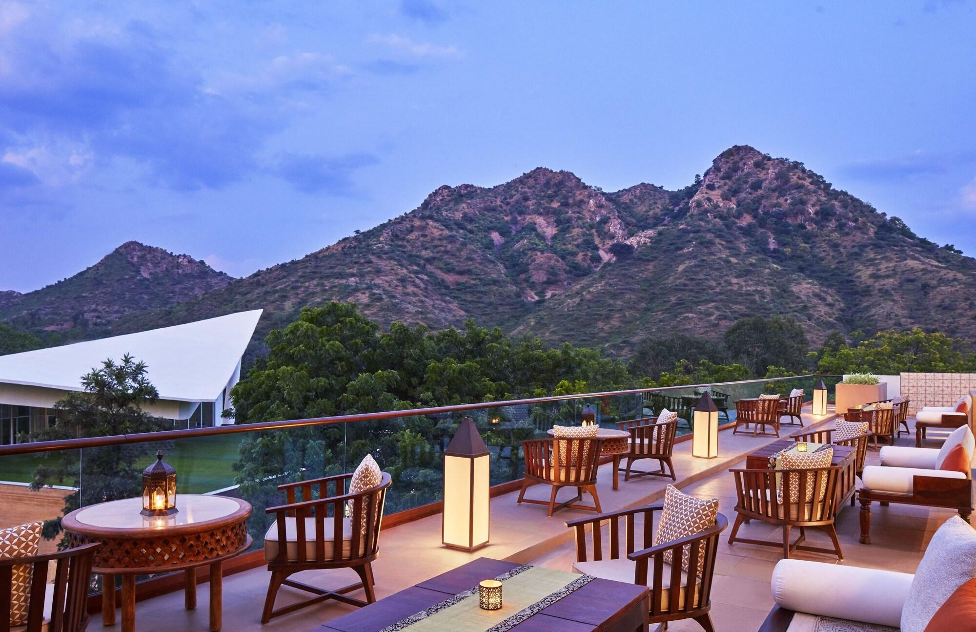 Taj Aravali & 5*