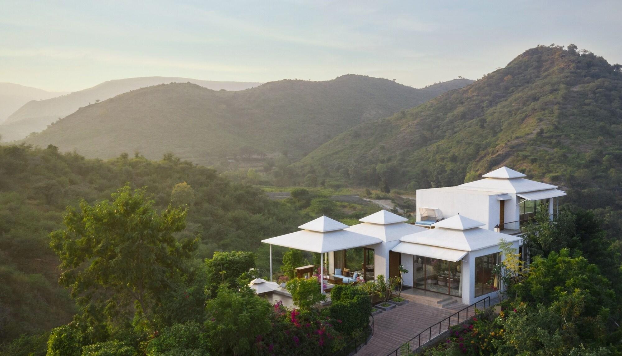 Hotel Taj Aravali & Udaipur