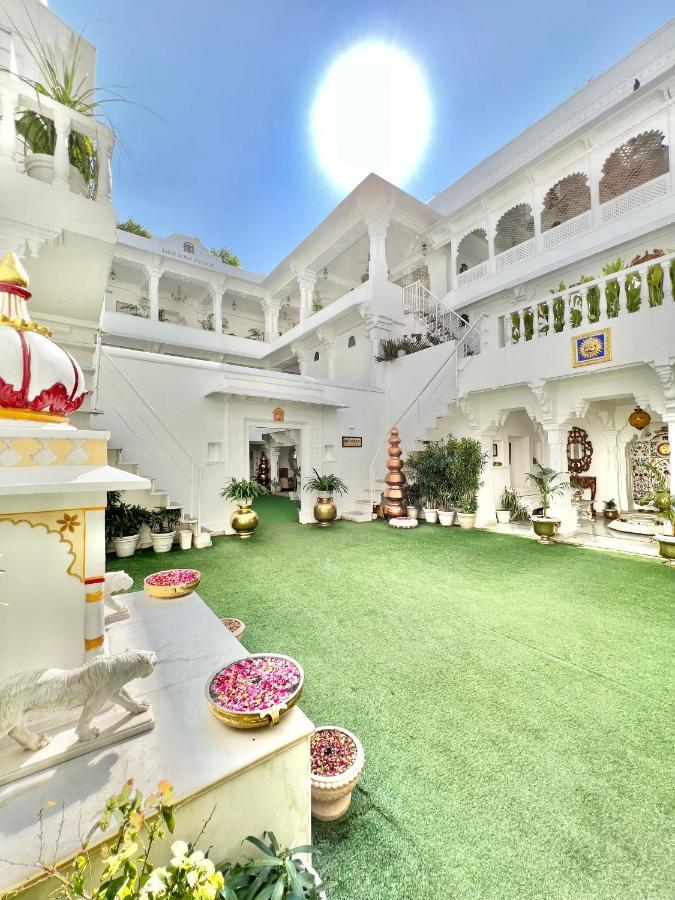 Jagat Niwas Palace Hotel 4*