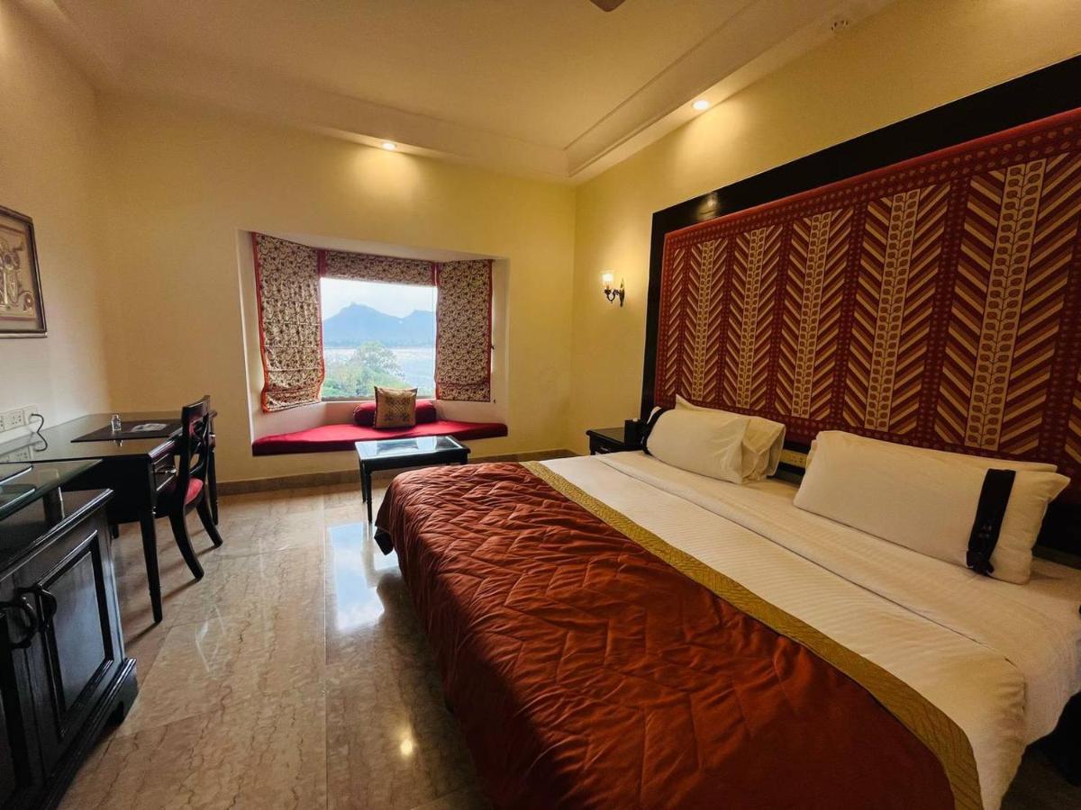 The Lalit Laxmi Palace 5*