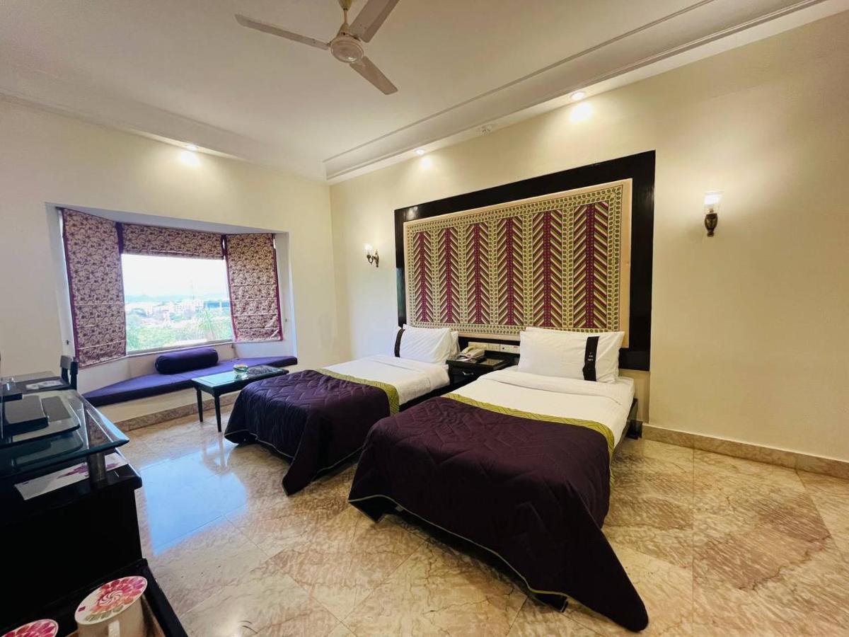 Hotel The Lalit Laxmi Palace