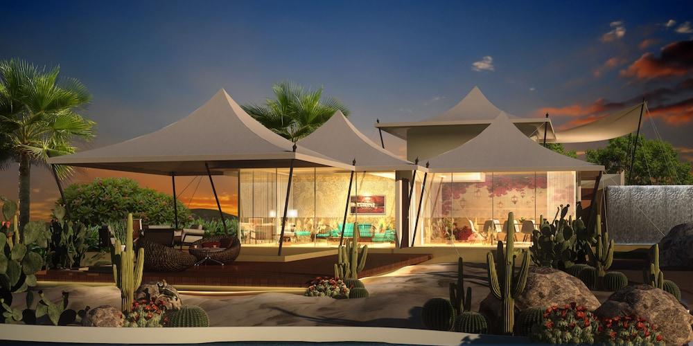 Taj Aravali & Hotel 5*