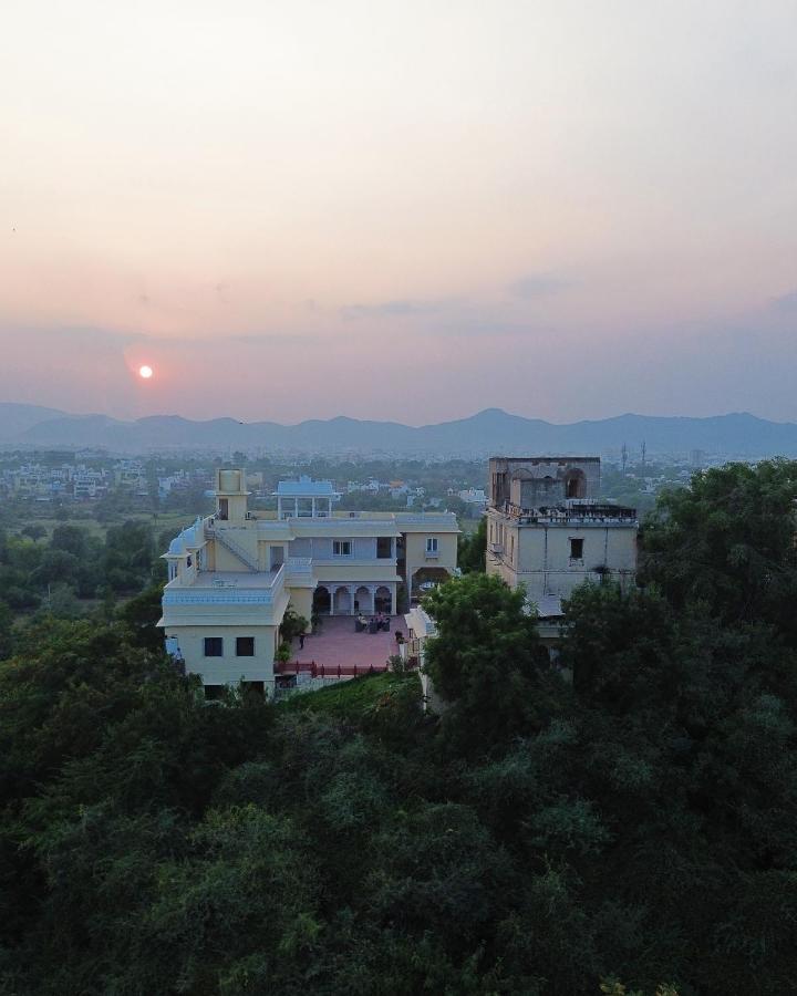 Titardi Garh- 18th Century Castle