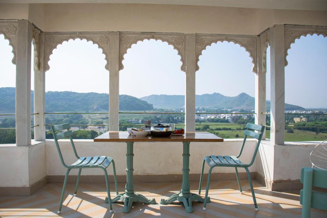 Homestay Titardi Garh- 18th Century Castle *